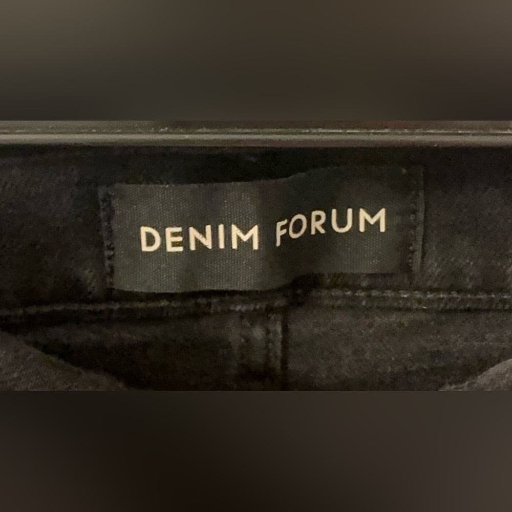 NWOT Aritzia Denim Forum The Arlo Denim Shorts in Black Eyeliner Size 26 - Picture 8 of 9